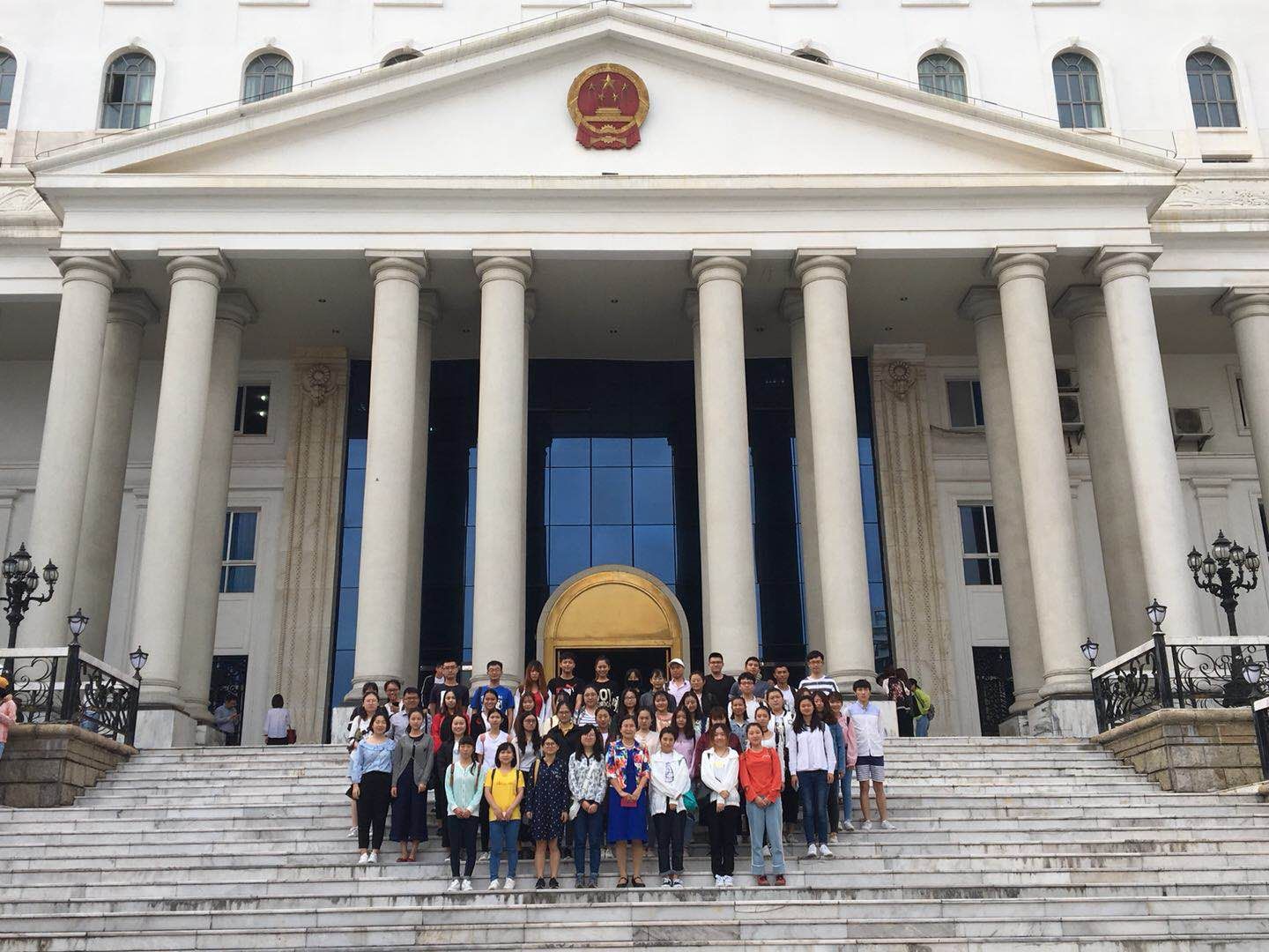 增强法治信仰 实践学以致用――记法学院观摩海口市中级人民法院庭审活动