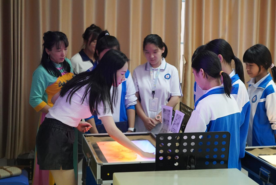 何素丹老师入选全国第四届“百个巾帼好网民故事”