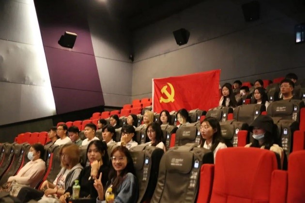 美术学院开展学习贯彻习近平新时代中国特色社会主义思想主题教育党日活动