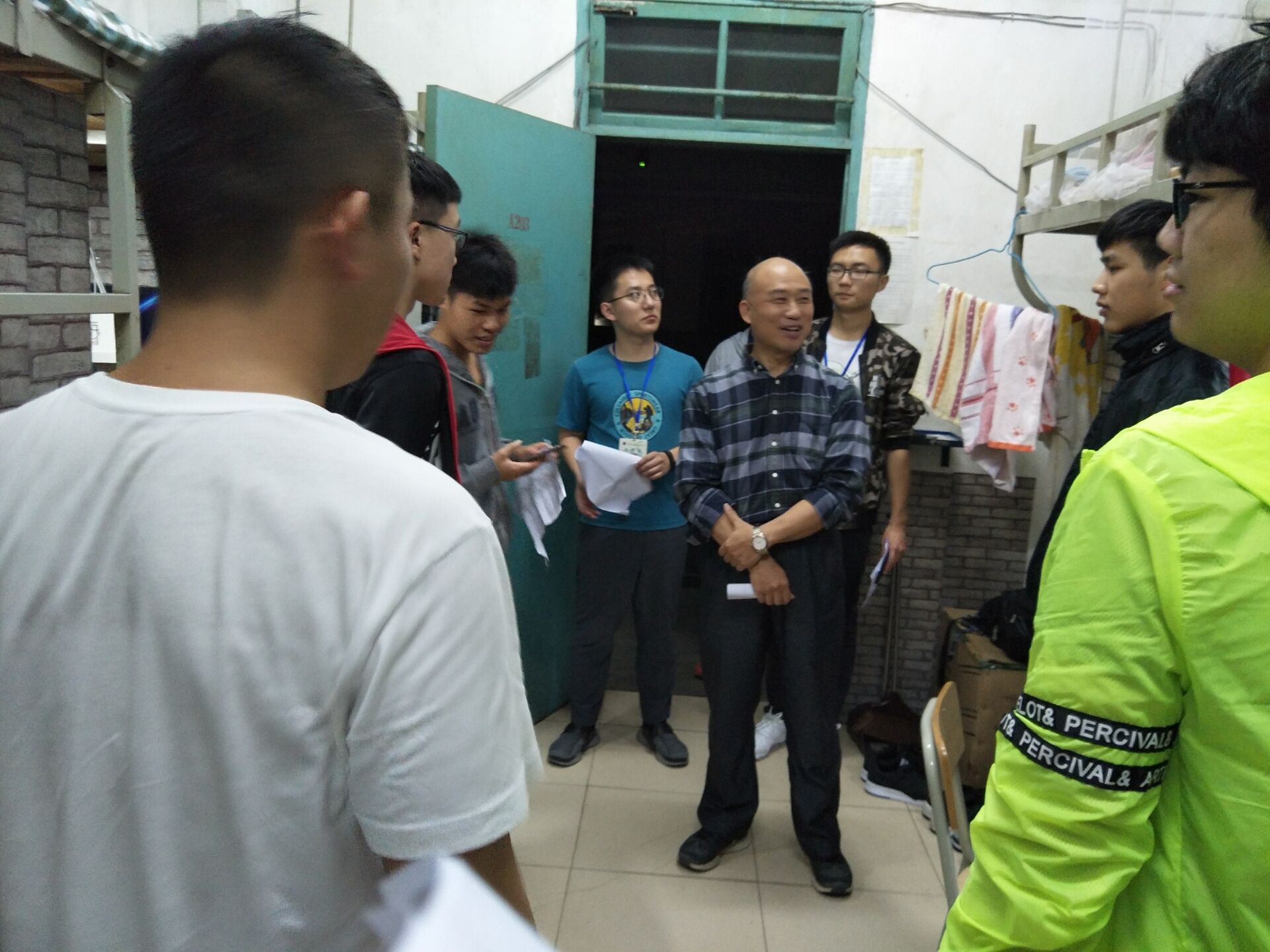 记星空游戏官方数统学院开学宿舍走访活动