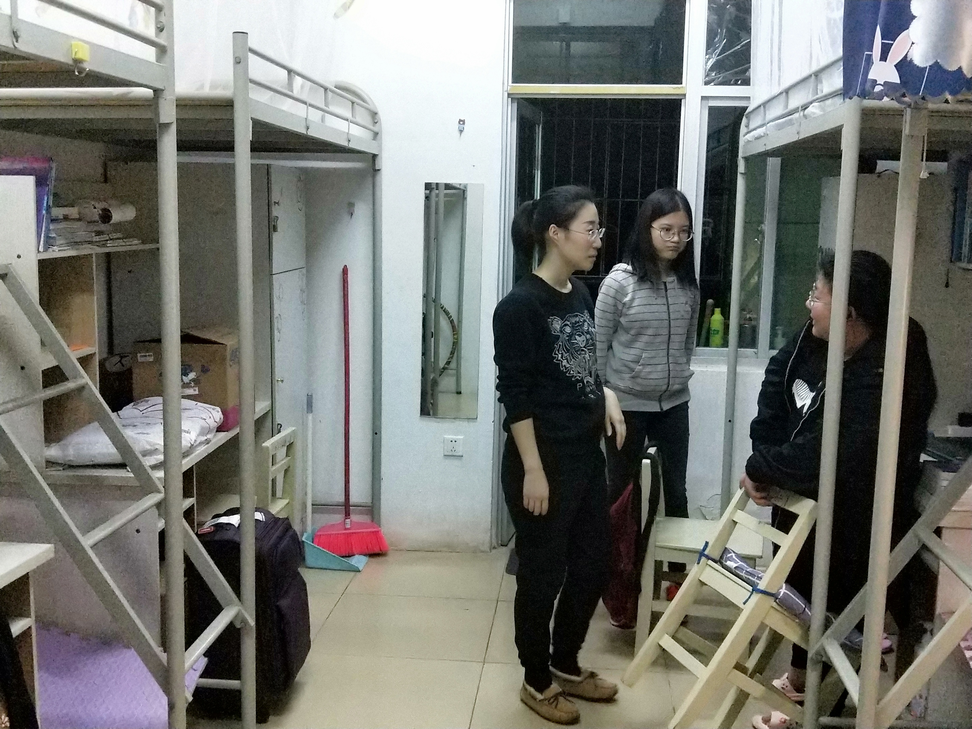 青年之声・教育与心理学院进行开学宿舍走访