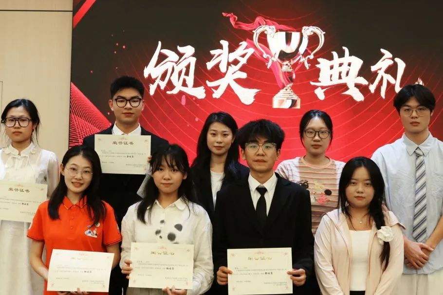 青春之我，时代之音