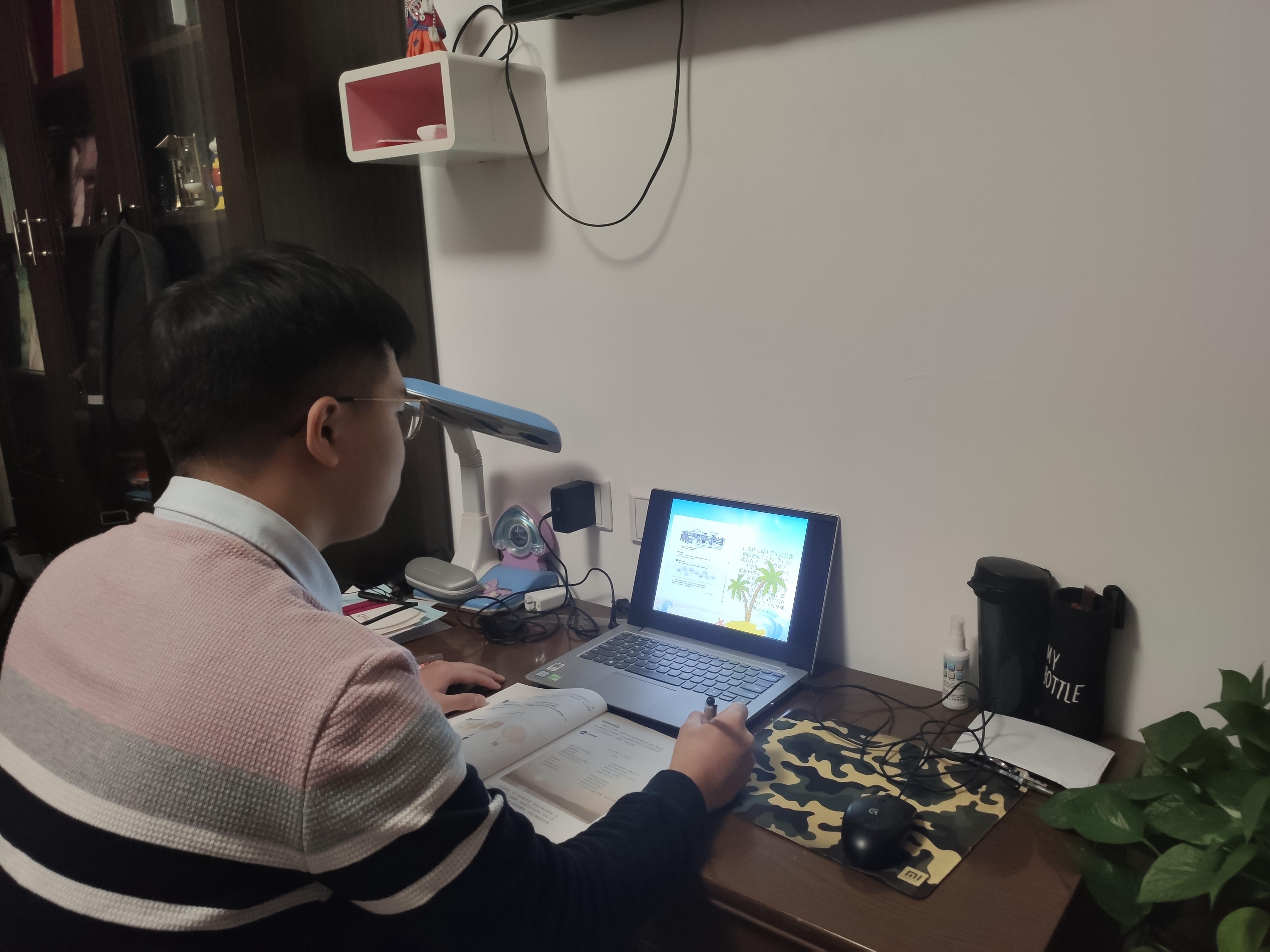 大学生志愿者结对帮扶一线抗疫医护人员子女工作手记——19级1班连进遥