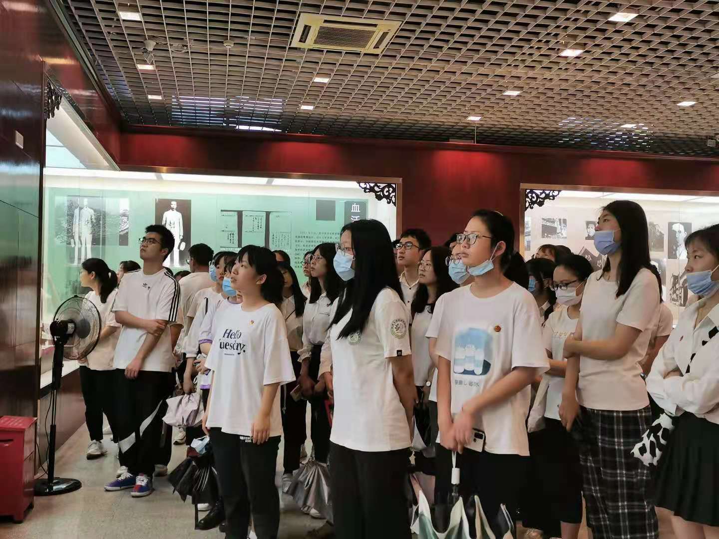 缅怀先烈，寄情清明——记祭扫李硕勋烈士纪念亭活动