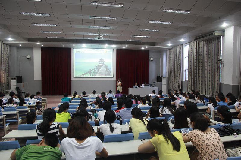 “激情年华，魅力导游”—记我院模拟导游大赛决赛