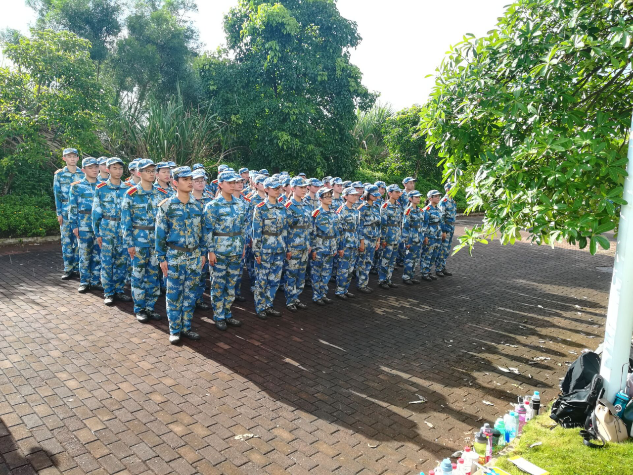 化学与化工学院2017级新生开始军训