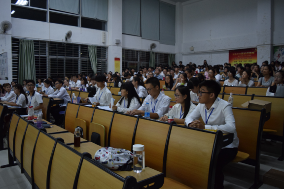 招才纳新 新的起航——记化学与化工学院团委学生会2016招新大会