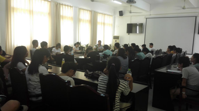 化学与化工学院创新创业实践周活动之“谈谈我眼中的‘创新创业’”座谈交流会