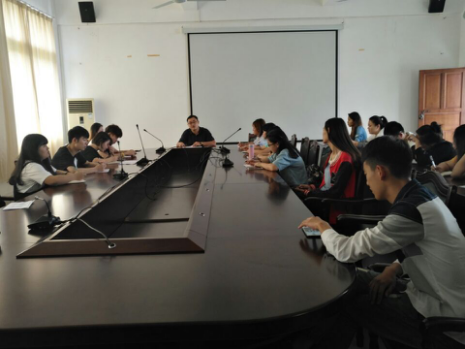 化学与化工学院团委召开“一学一做”教育实践工作部署会