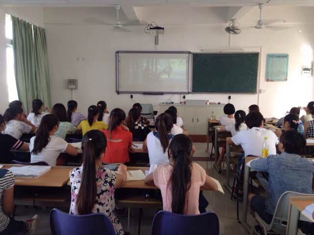 化学与化工学院深入开展文明礼仪养成活动