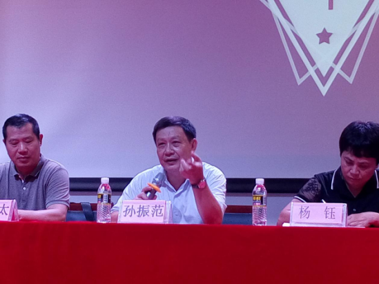 化学与化工学院召开2017级新生开学典礼