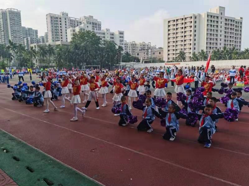 趣味运动我快乐，健体强国我能行――星空游戏官方实验小学第二届体育艺术节