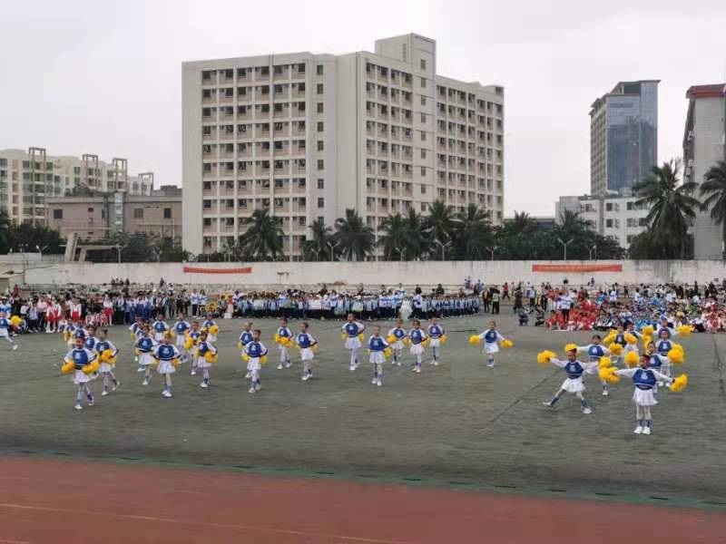趣味运动我快乐，健体强国我能行――星空游戏官方实验小学第二届体育艺术节