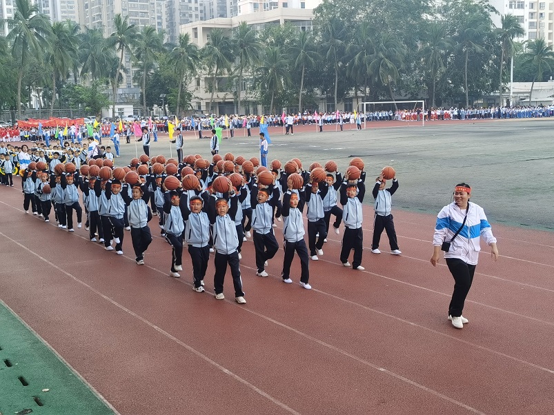 趣味运动我快乐，健体强国我能行――星空游戏官方实验小学第二届体育艺术节
