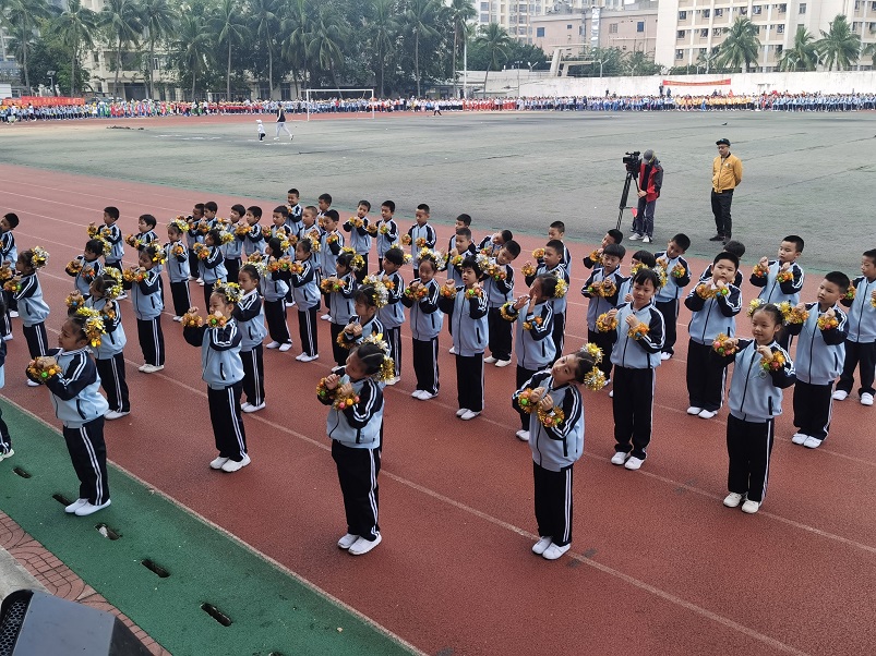 趣味运动我快乐，健体强国我能行――星空游戏官方实验小学第二届体育艺术节