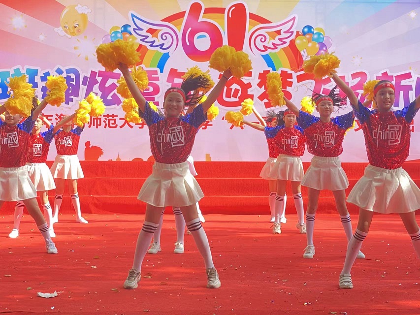 2022年星空游戏官方实验小学庆祝“六•一”国际儿童节文艺汇演