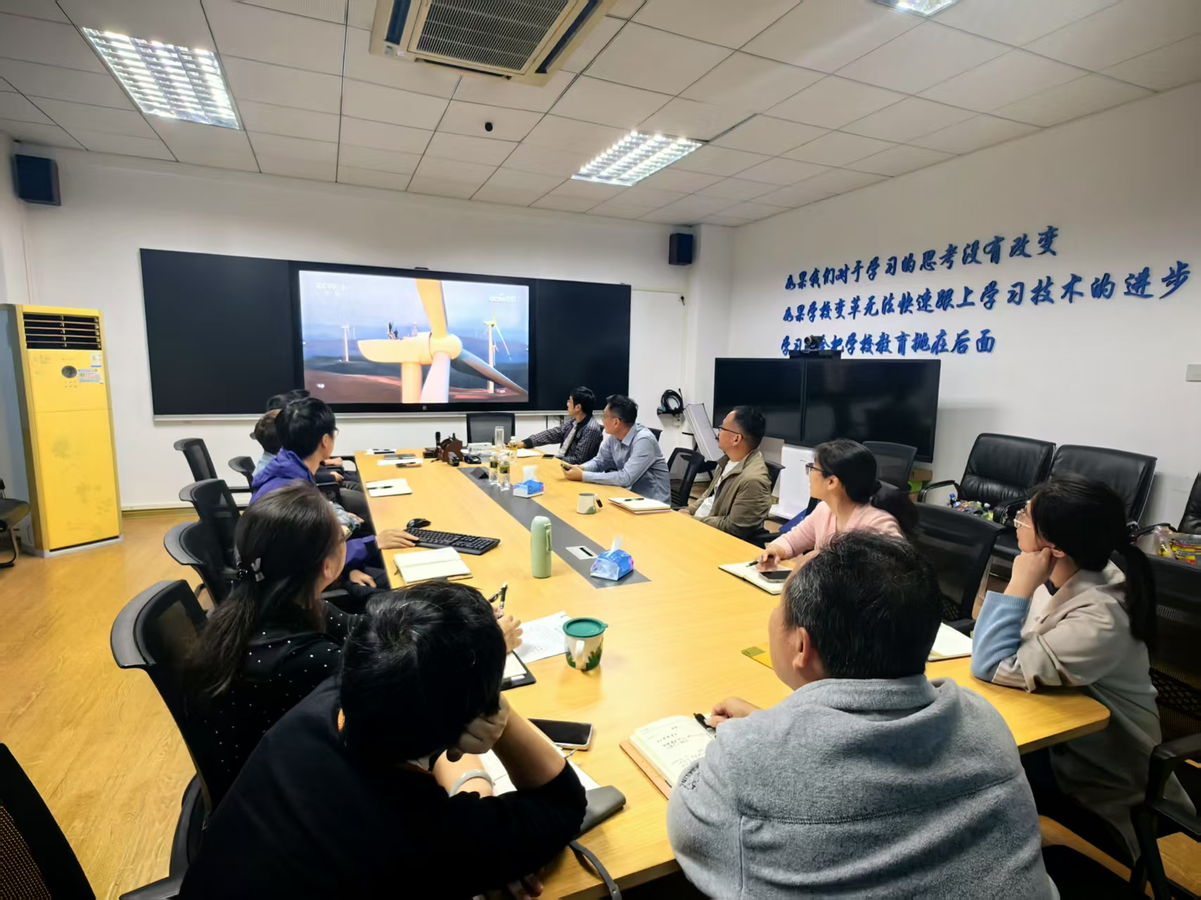 信息网络与数据中心开展