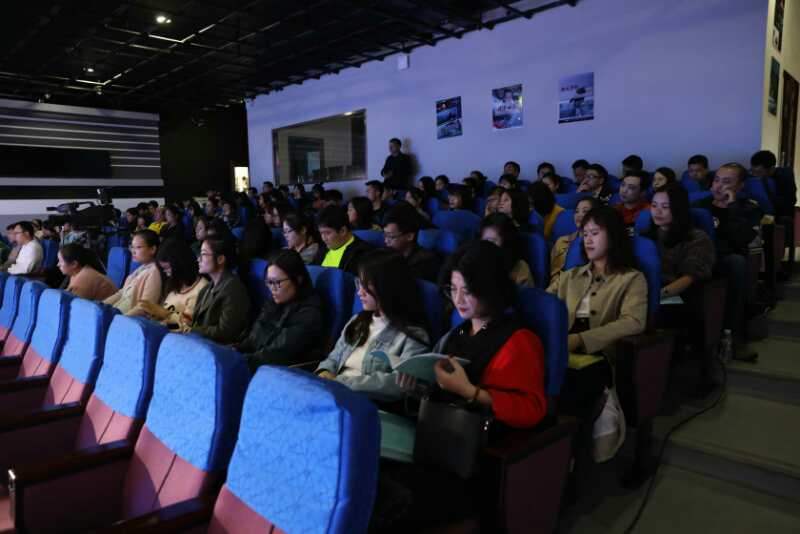 2018年海南省互联网新闻信息服务单位从业人员在我校培训