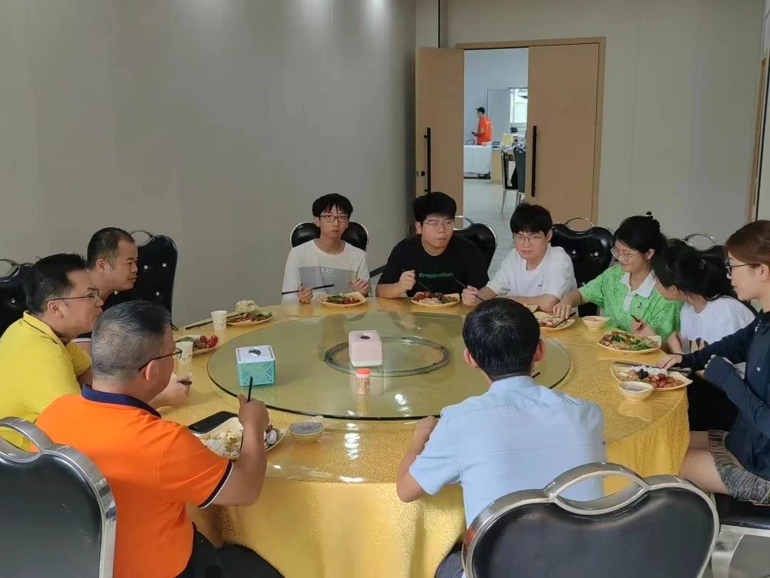 我院第三期“师生午餐会”顺利举办