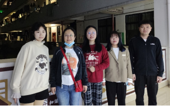 开学送关怀，慰问递真情 ——数学与统计学院院领导探访研究生宿舍