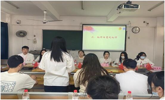 数学与统计学院开展“学习二十大，永远跟党走，奋进新征程”组织生活会