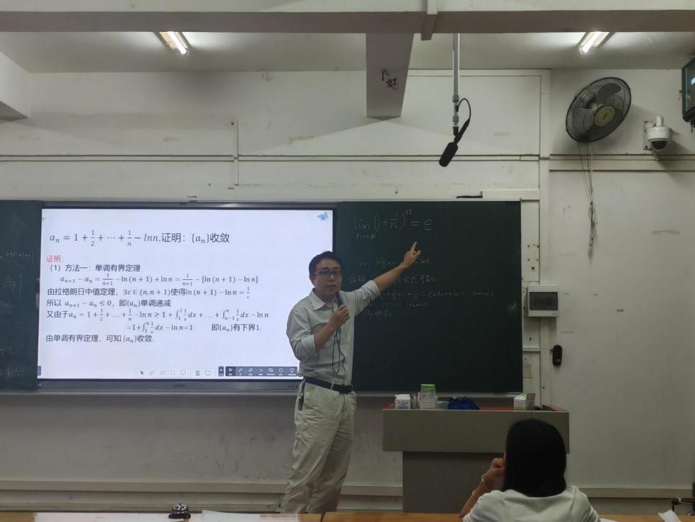 我院顺利开展数学文化节系列活动之 “数学之星”最强争霸赛复决赛