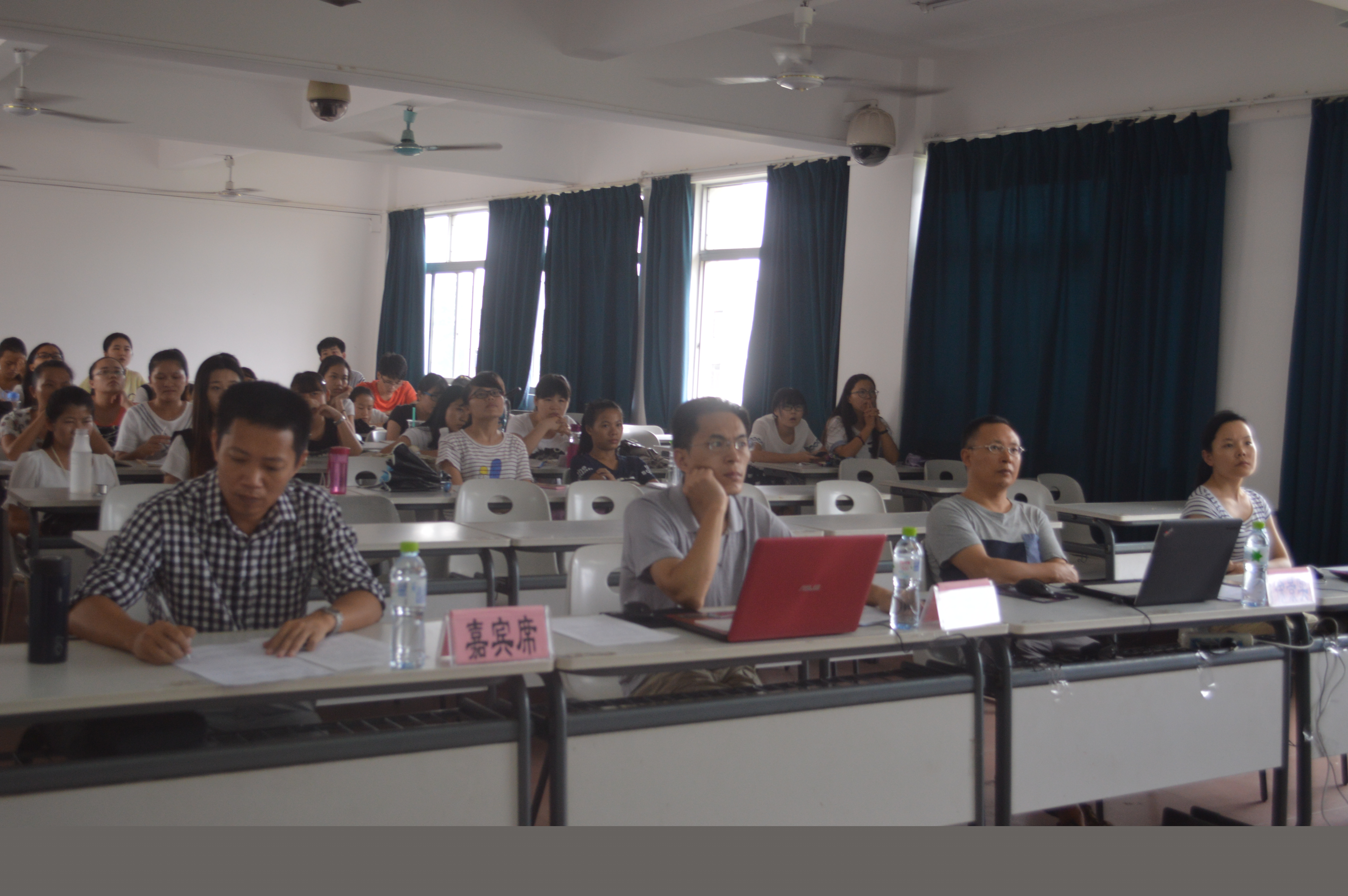 新型课堂，生动教学——记数学与统计学院教师技能大赛教案设计、CAI课件制作、模拟课