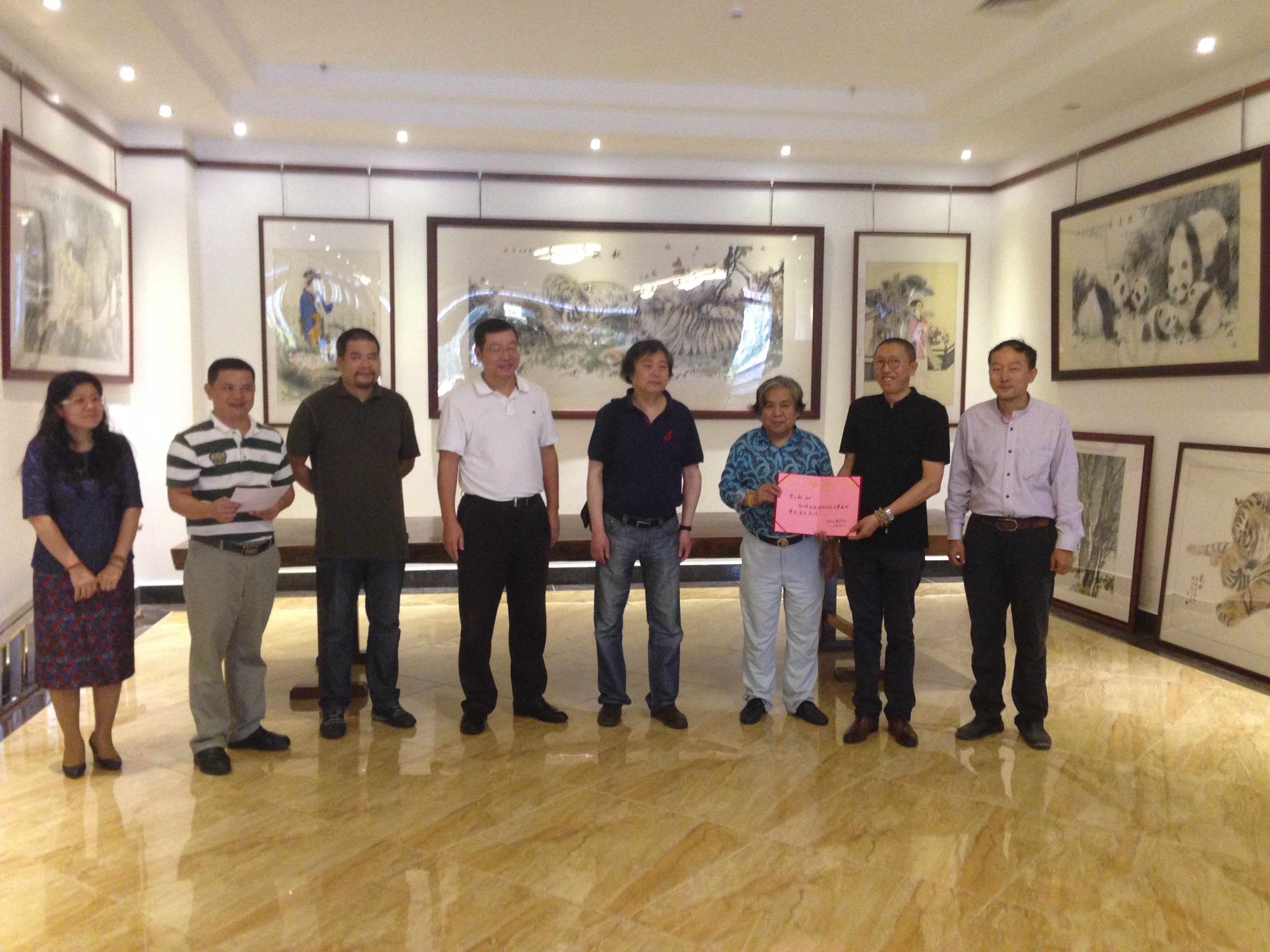 美术学院聘请霍天敏先生为客座教授