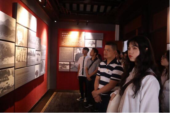 美术学院师生党员赴中共琼崖一大会址开展“不忘初心、牢记使命”主题教育党日活动