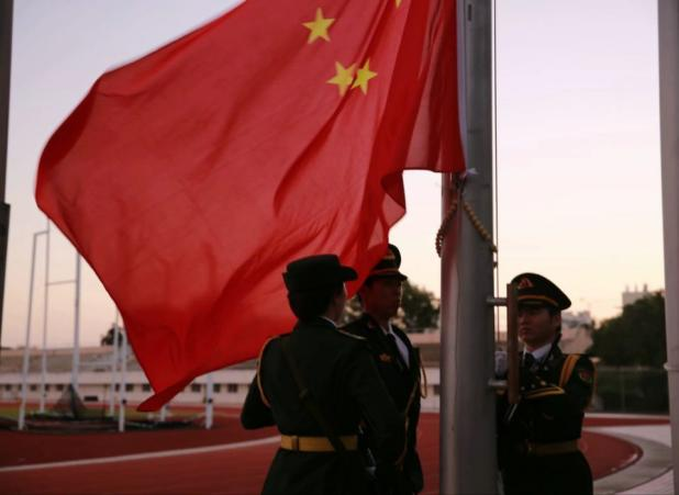 美术学院开展升旗仪式活动