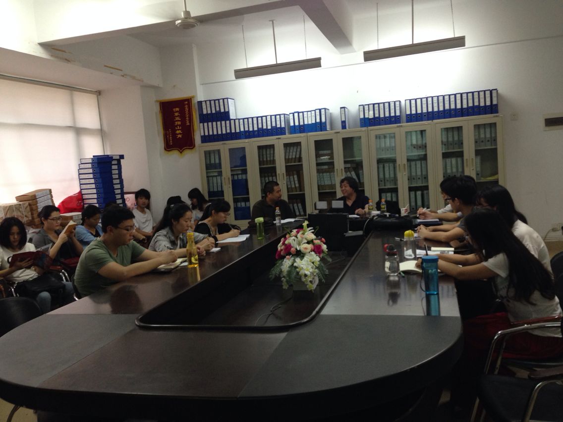 宋伟光先生为我校研究生作学术讲座