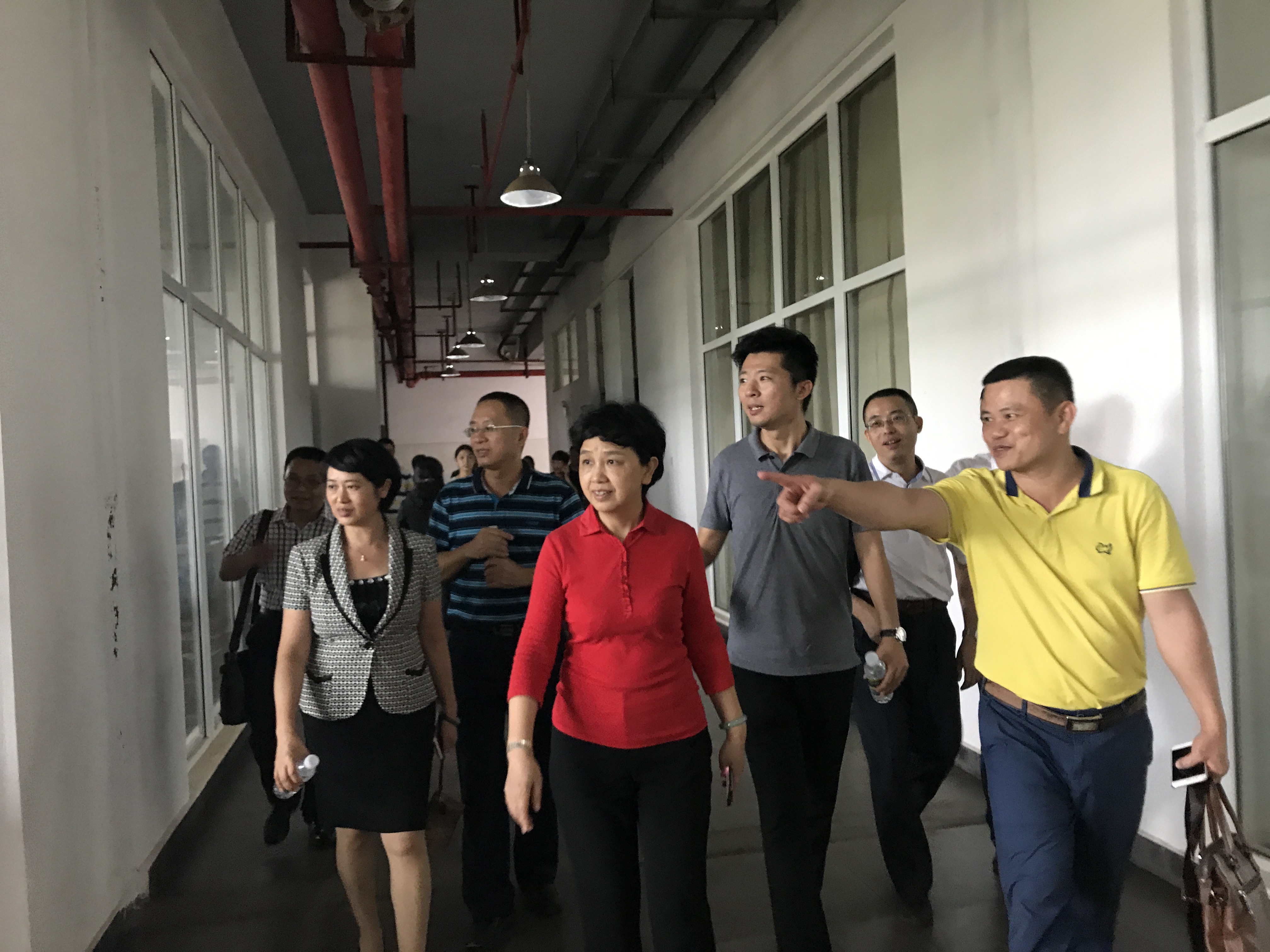 李红梅书记一行来我院调研