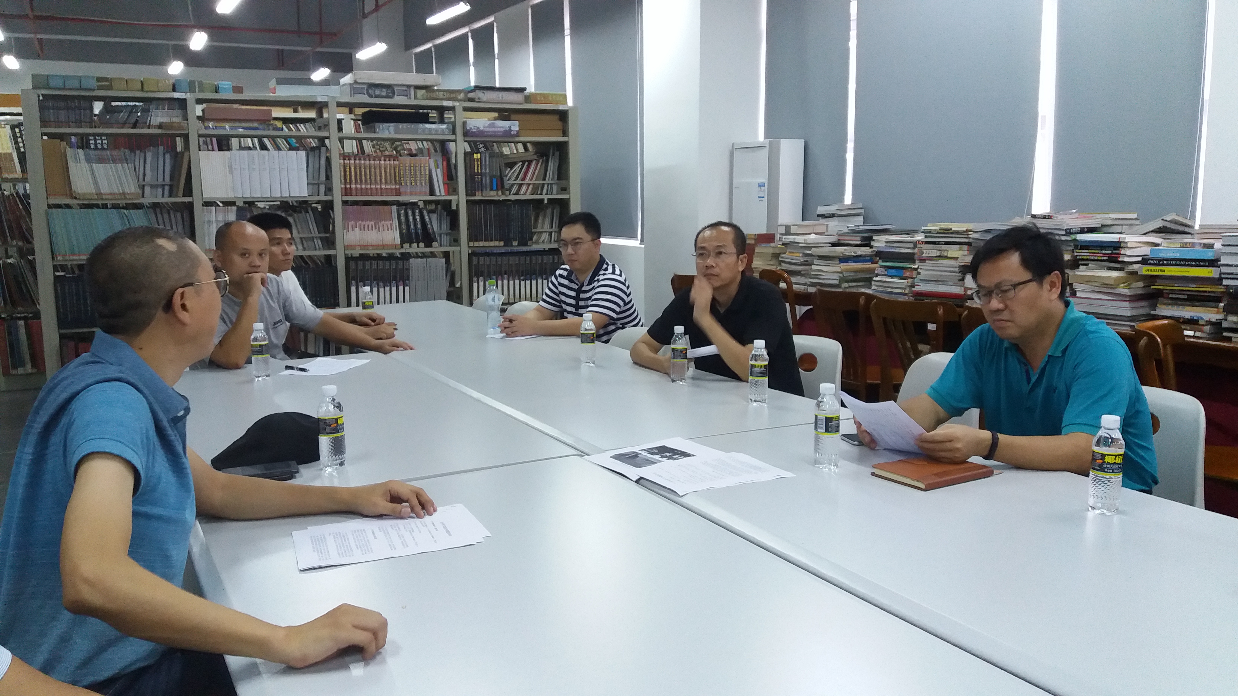 梁谋副书记一行来美术学院现场调研办公