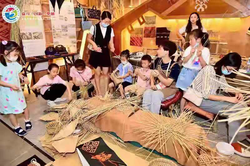 全国第六届大学生艺术展展演活动中美术学院喜获佳绩