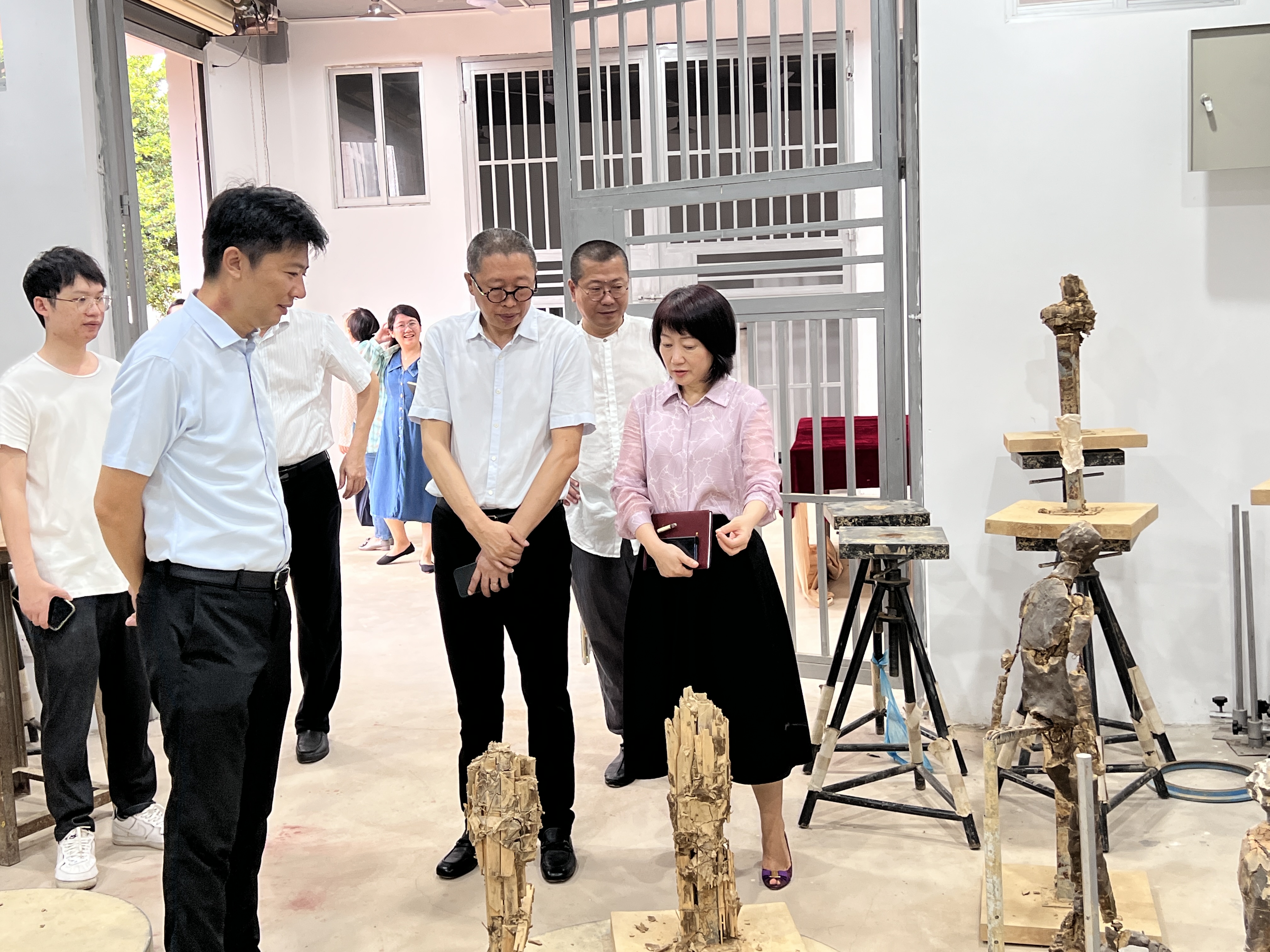 校领导到美术学院调研
