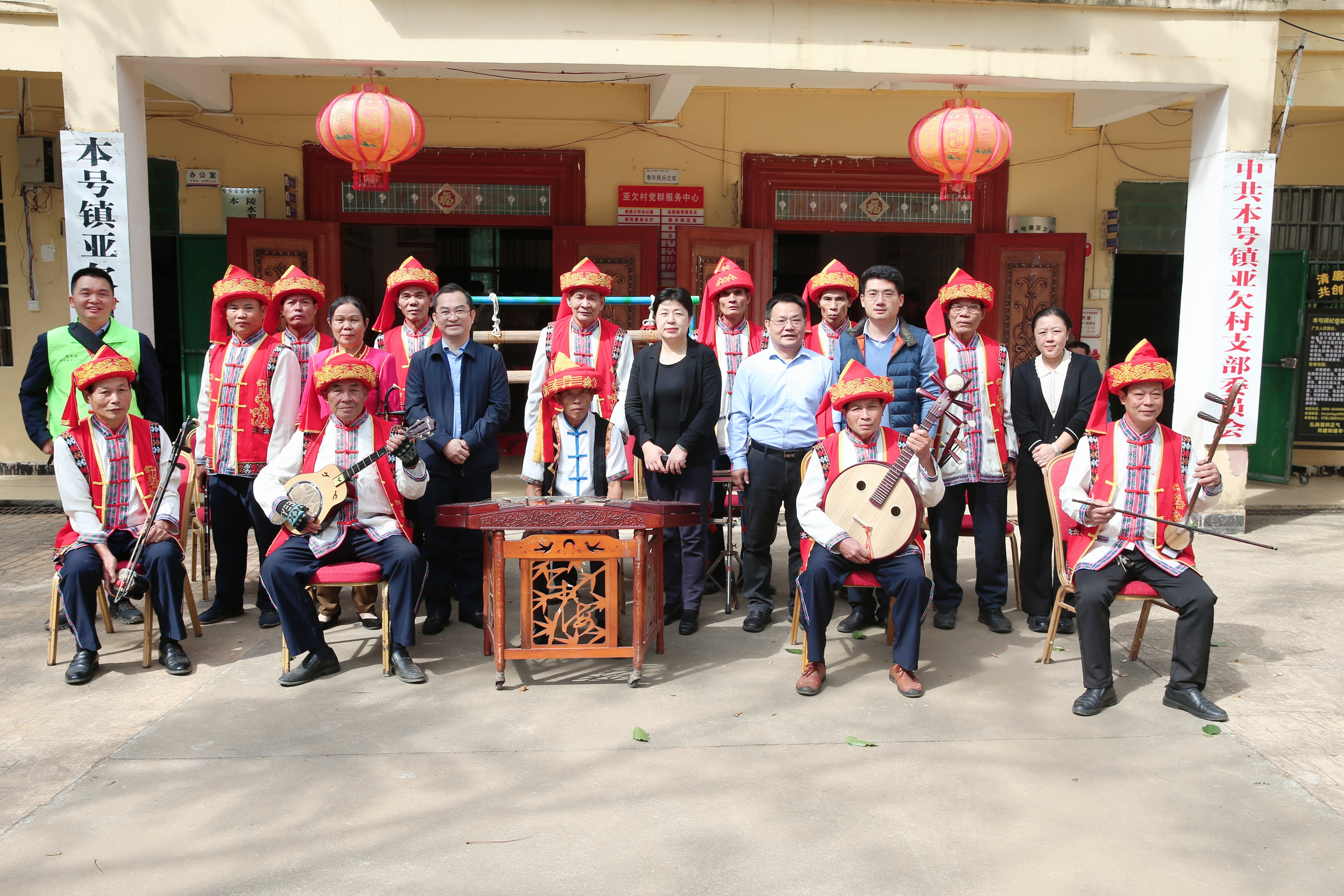 美术学院党委开展“写春联 迎新春 送祝福 ”活动