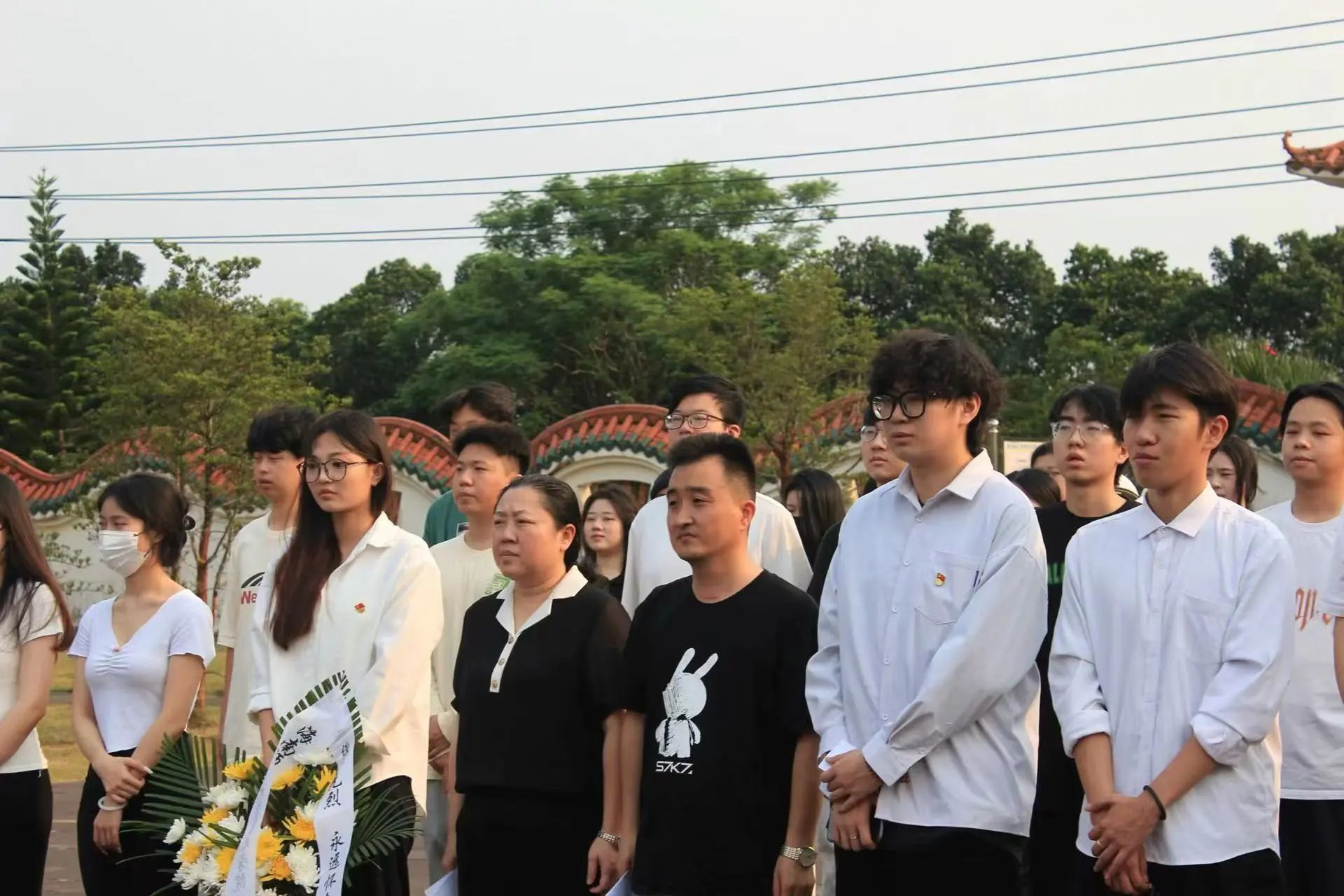 致敬缅怀先烈·激发奋进力量——美术学院党委组织开展清明节主题党日活动