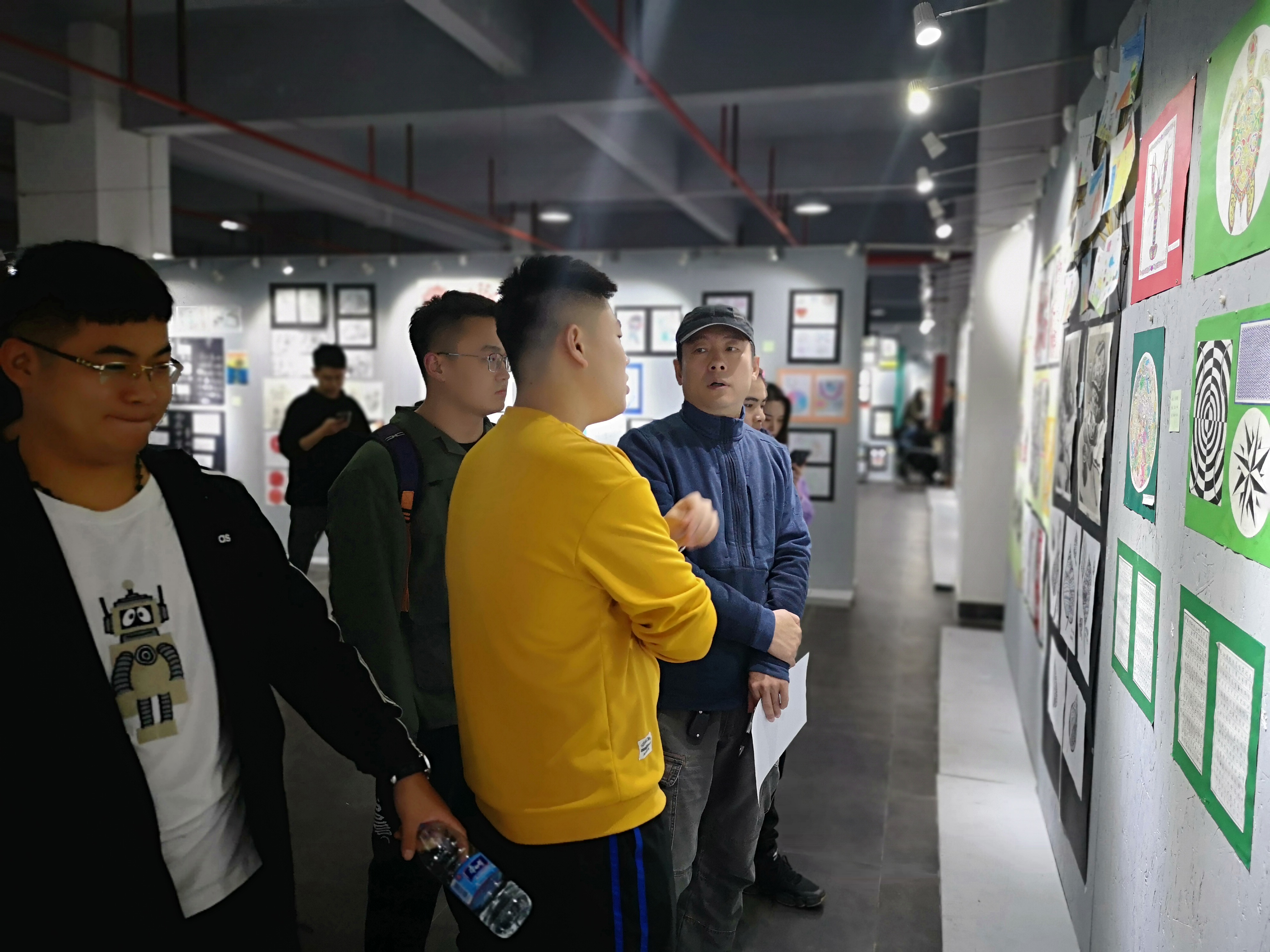 我院举行美教专业实习教学成果展暨总结大会