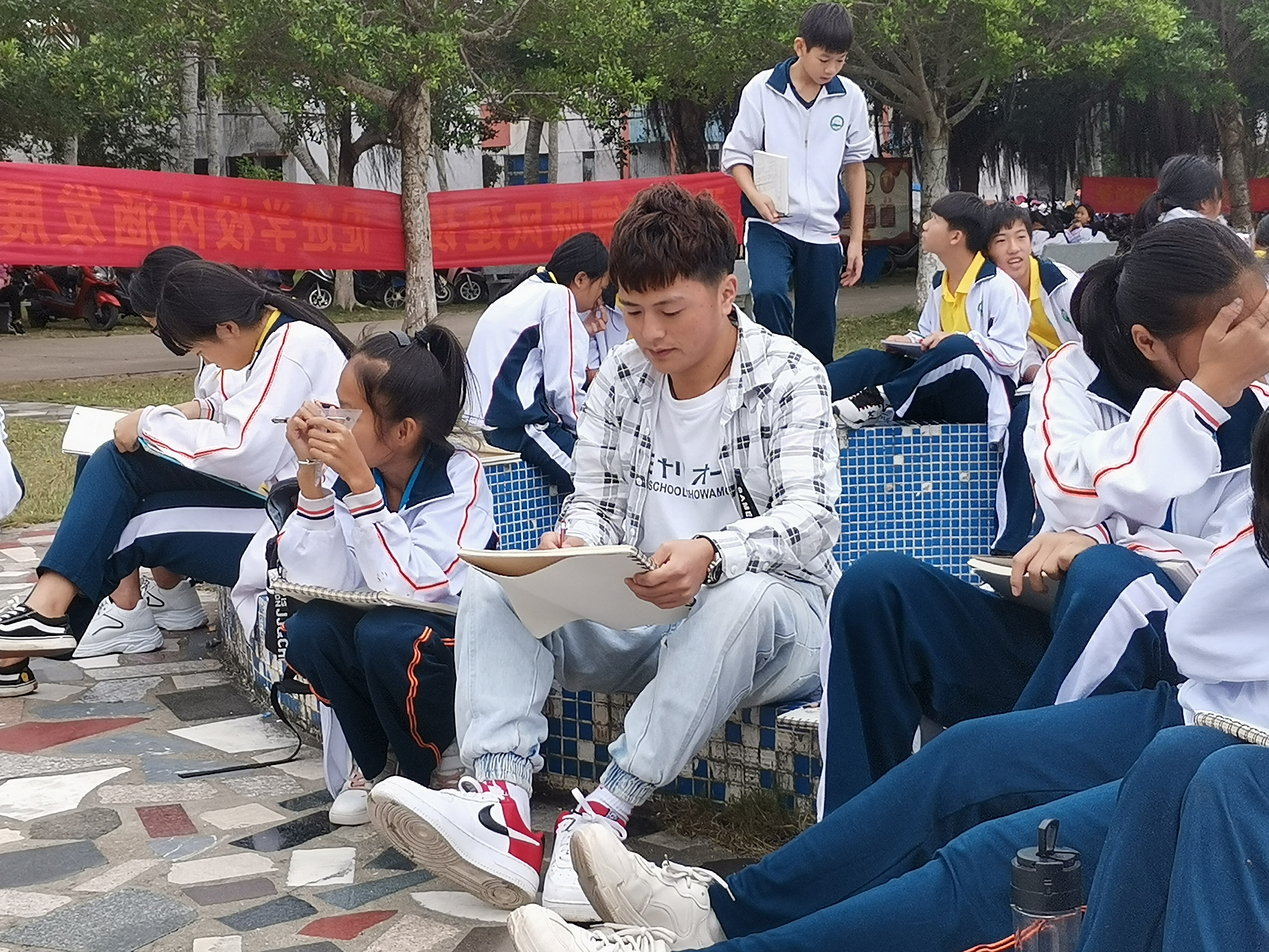 我院举行美教专业实习教学成果展暨总结大会