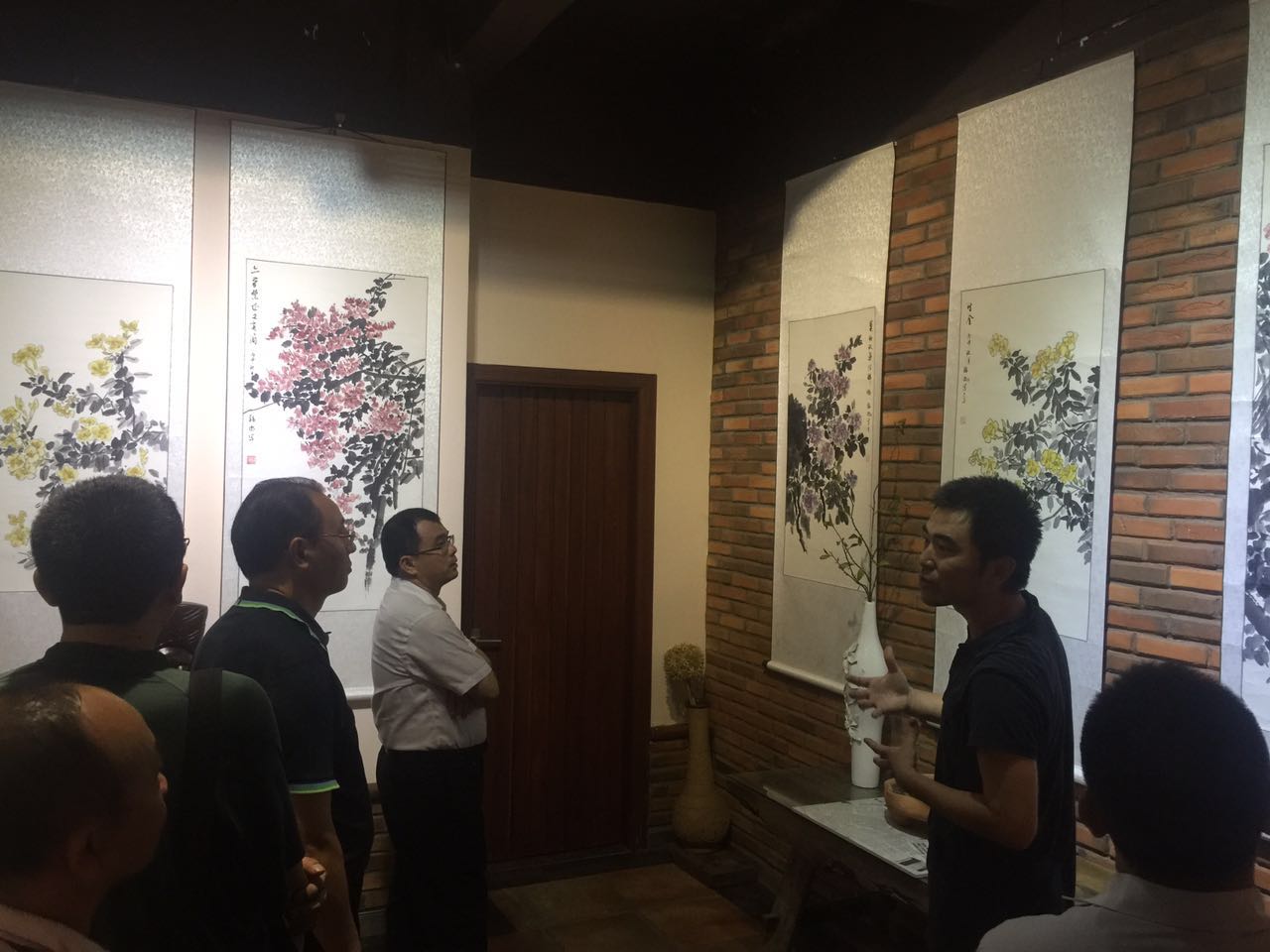 美术学院教师韩潮在海口社区举办个人作品展