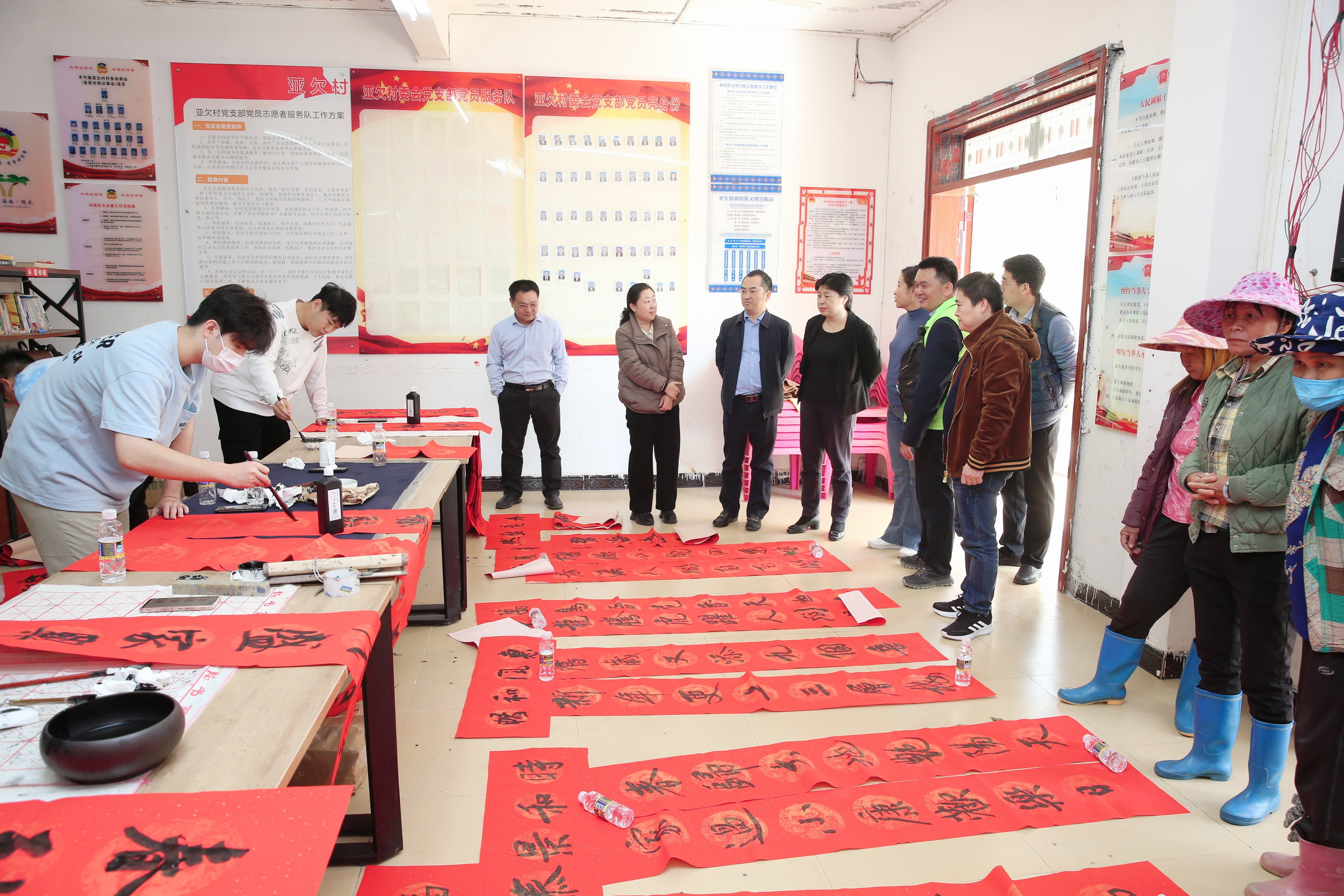 美术学院党委开展“写春联 迎新春 送祝福 ”活动