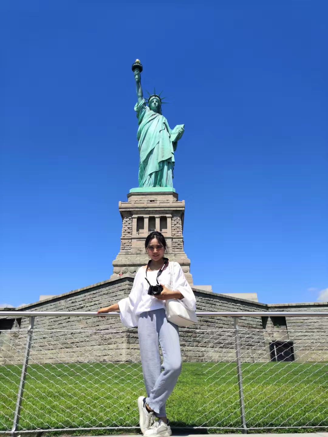 美术学院研究生潘云嫚作品入选全国“第二届写生中国女画家作品展”