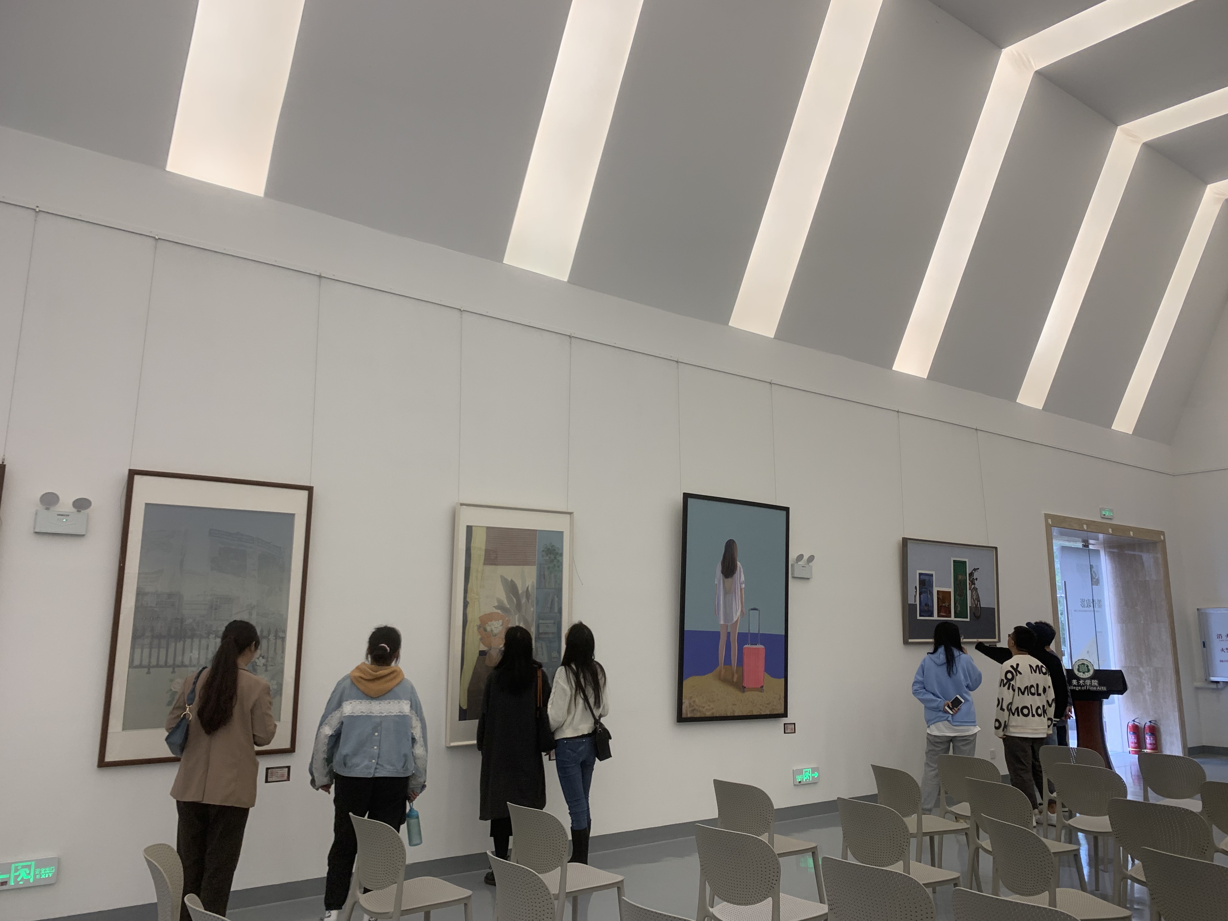 美术学院2019级硕士研究生中期展开幕