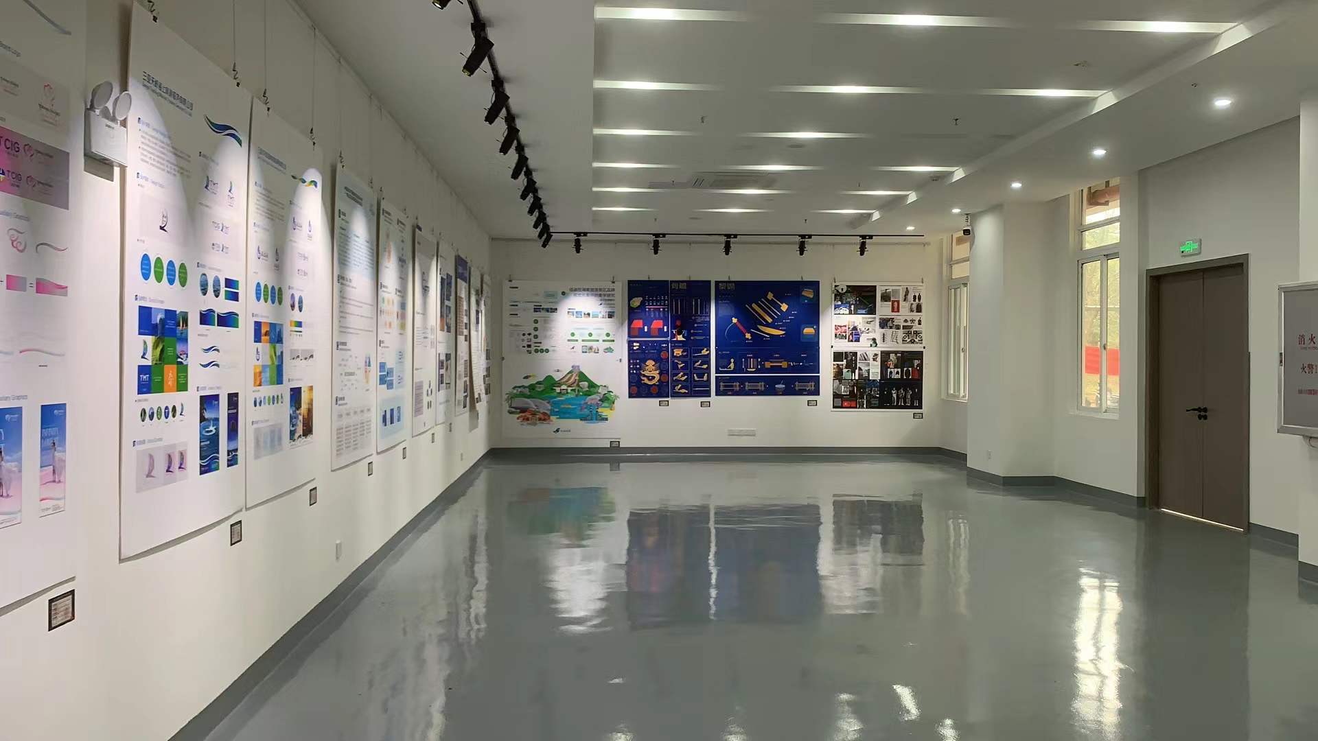 美术学院2019级硕士研究生中期展开幕