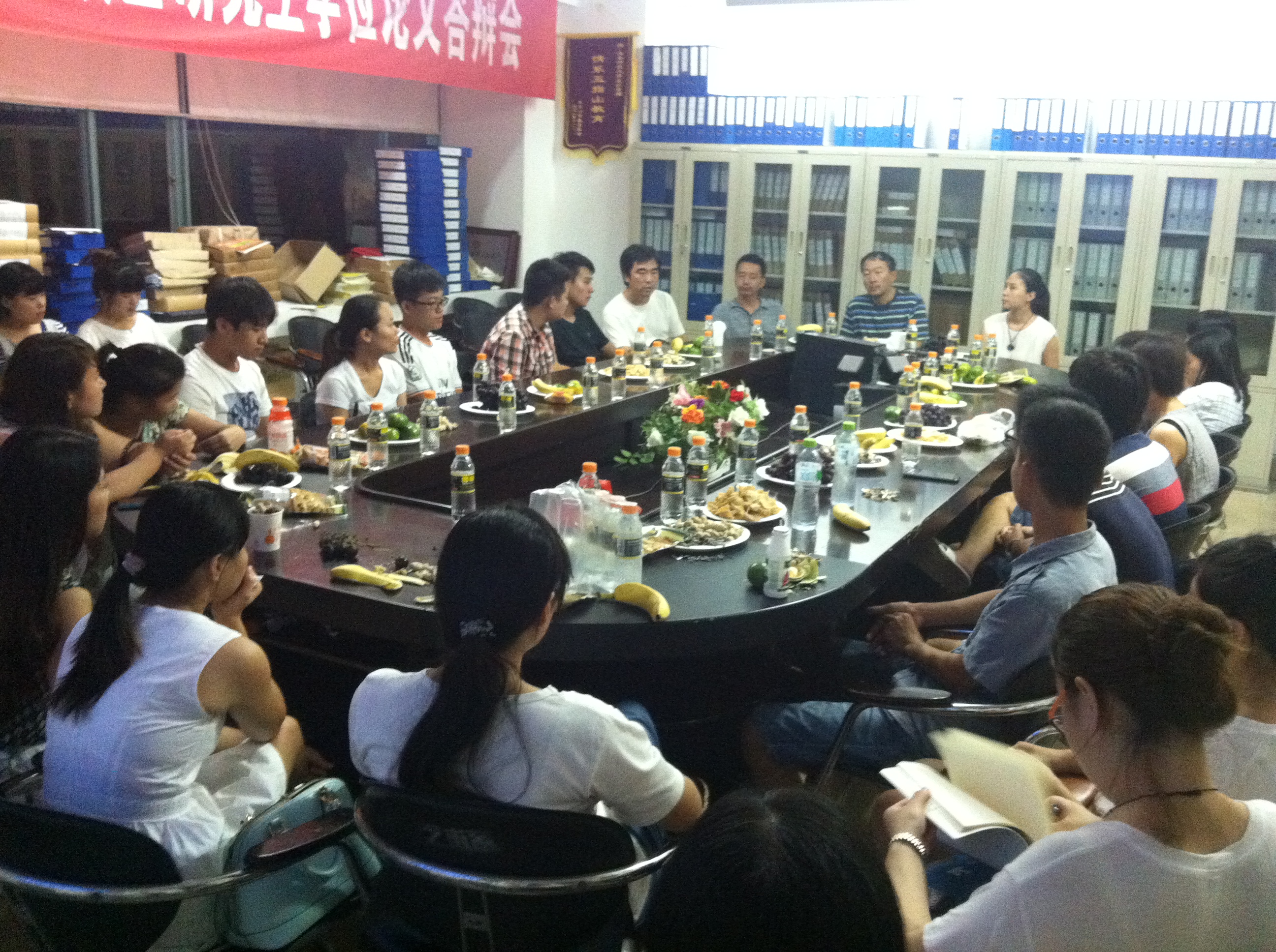 美术学院召开2011级师范类专业顶岗支教经验交流会