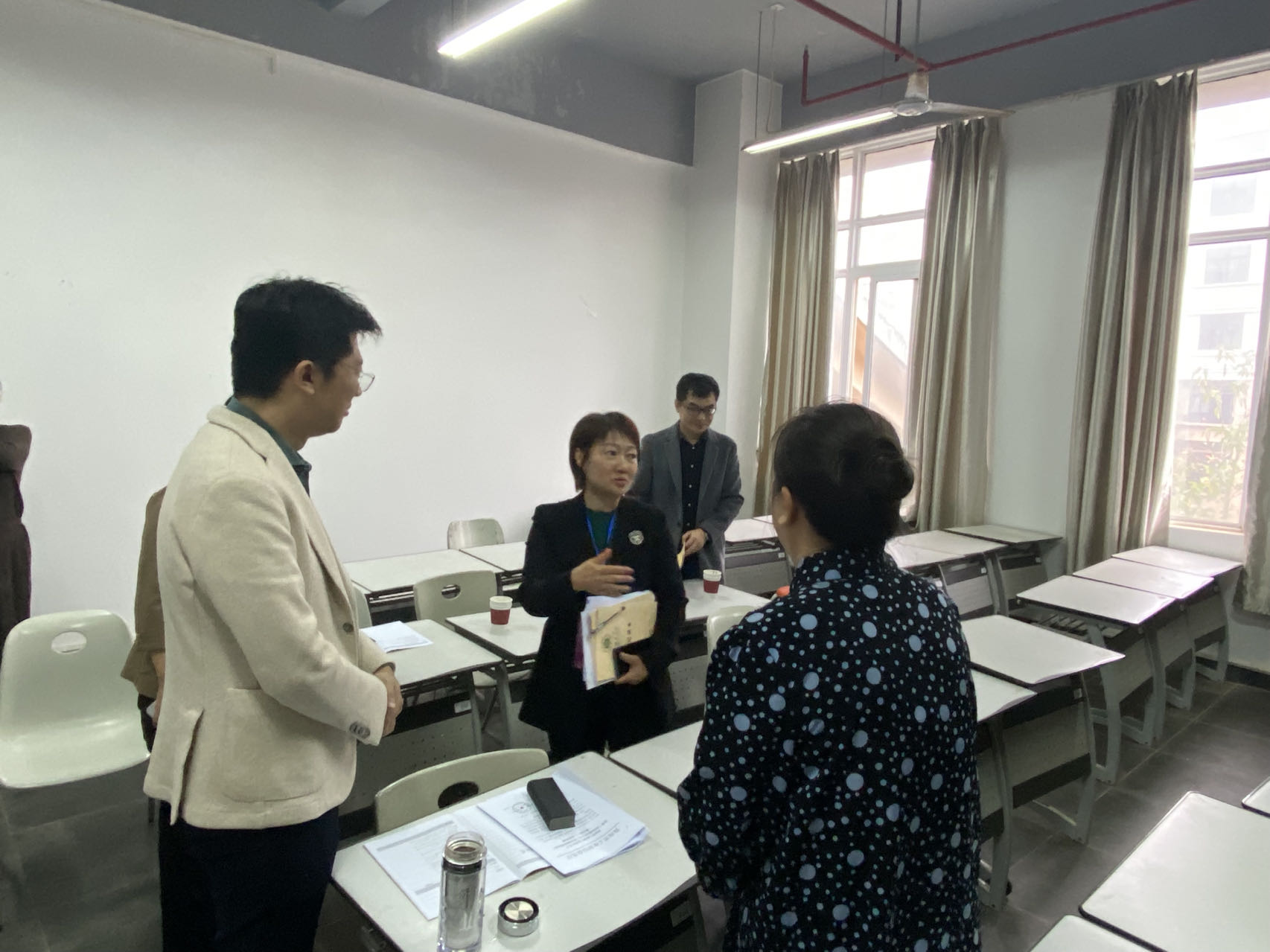 副校长王瑜莅临美术学院指导开学教学工作