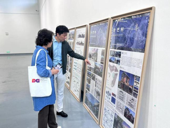 全国艺术硕士教指委原秘书长丁凡教授莅临美术学院指导工作