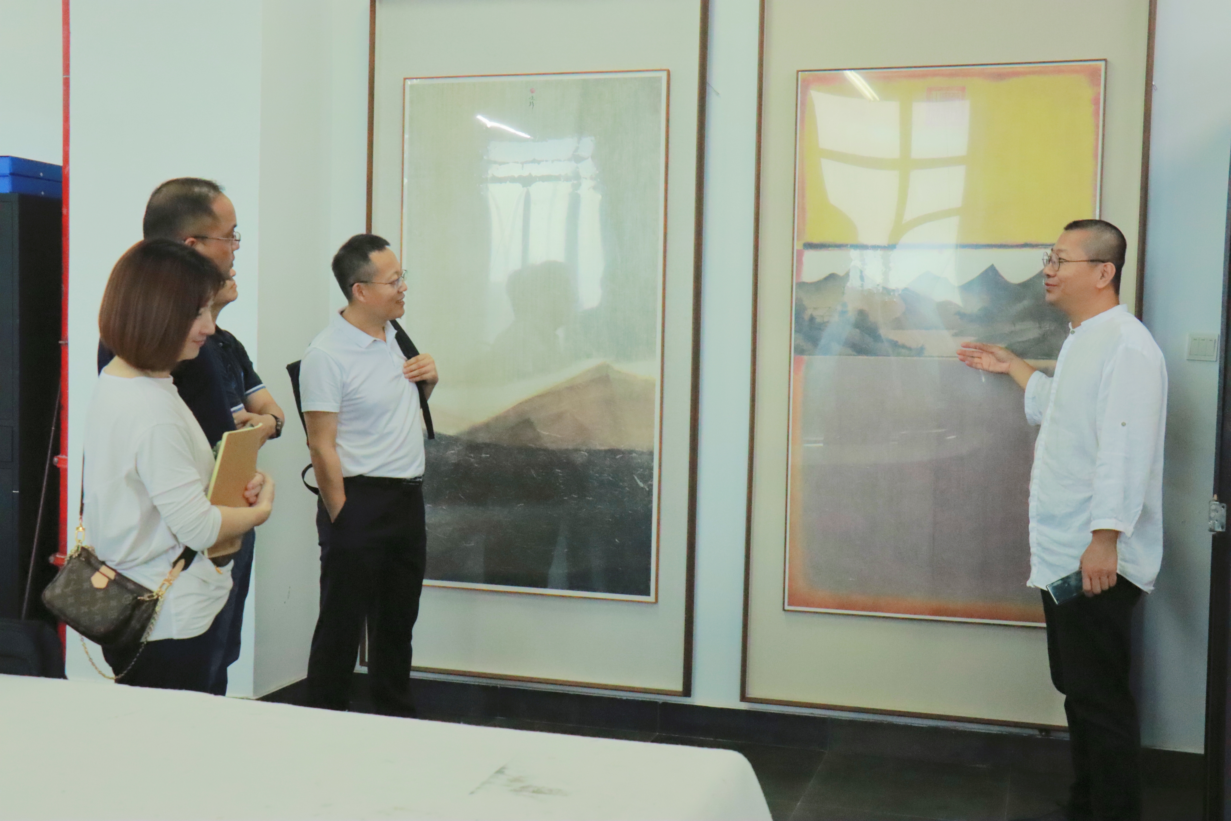 海南省委组织部中青班一班第二调研组莅临美术学院调研