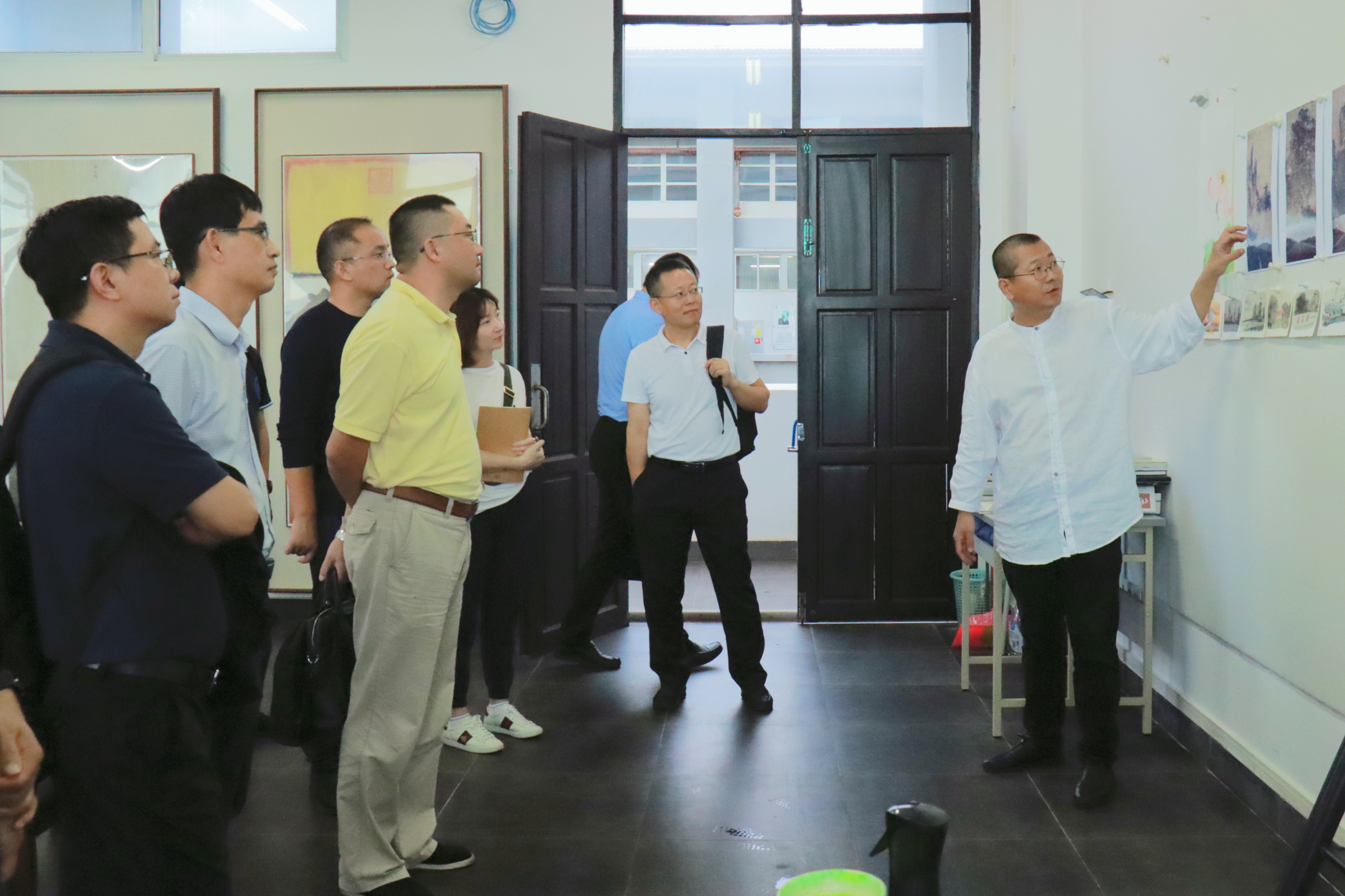 海南省委组织部中青班一班第二调研组莅临美术学院调研