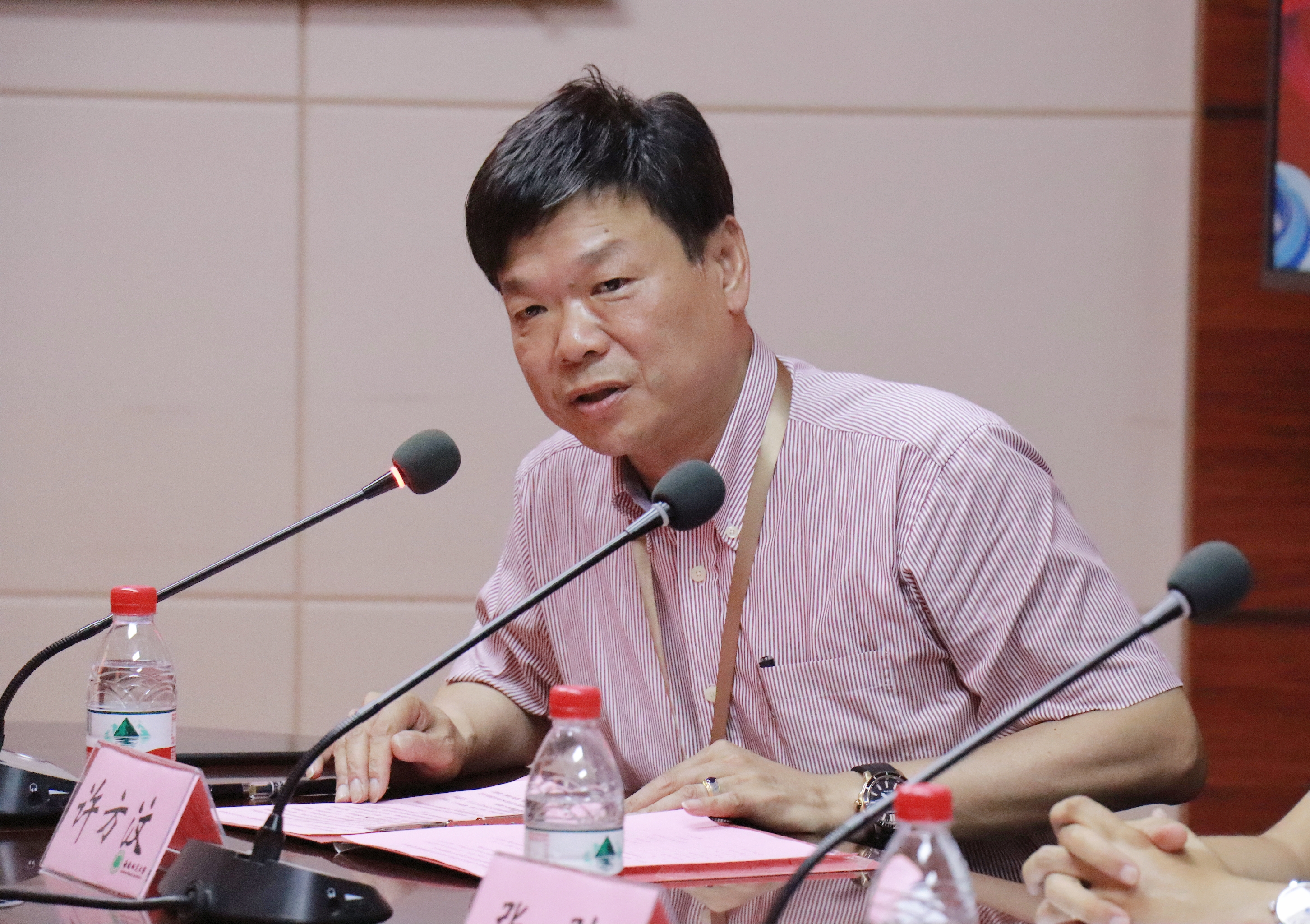 美术学院与创世纪经服投资集团开展 战略协议签署仪式与揭牌仪式圆满举行